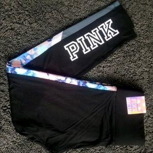 PINK Ultimate Ankle Leggings